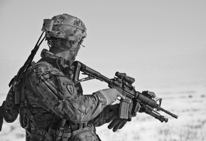 전쟁에서 사람 죽이는 꿈