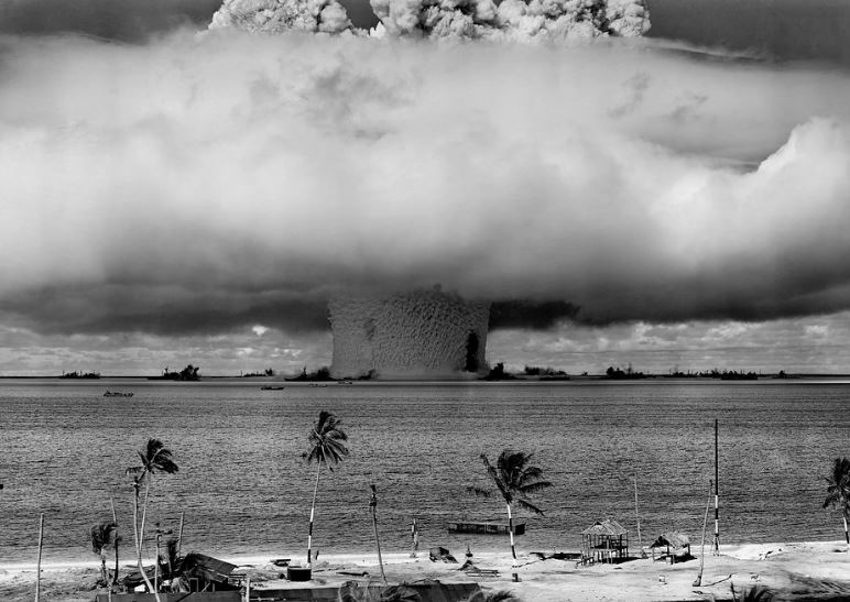 핵 떨어지는 꿈