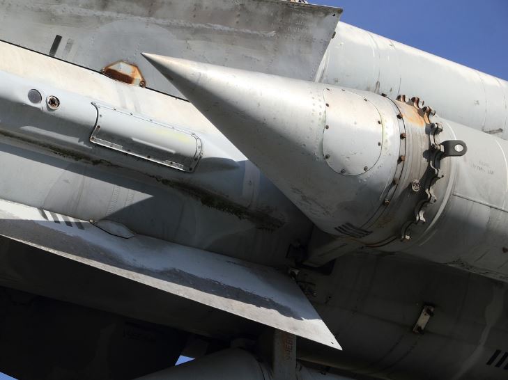 미사일 피하는 꿈