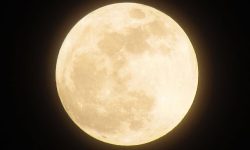 엄청 큰 보름달 꿈