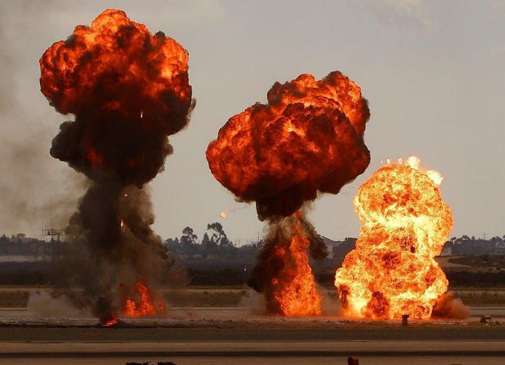 폭탄 떨어지는 꿈