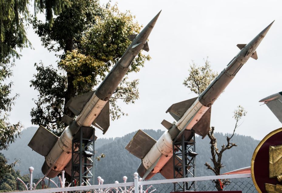 미사일 폭발 꿈